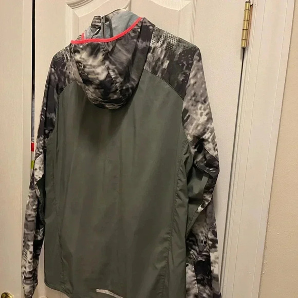 WOMEN S NIKE PRINTED TRAIL KIGER PACKABLE RUNNING ATHLETIC JACKET - Picture 9 of 12